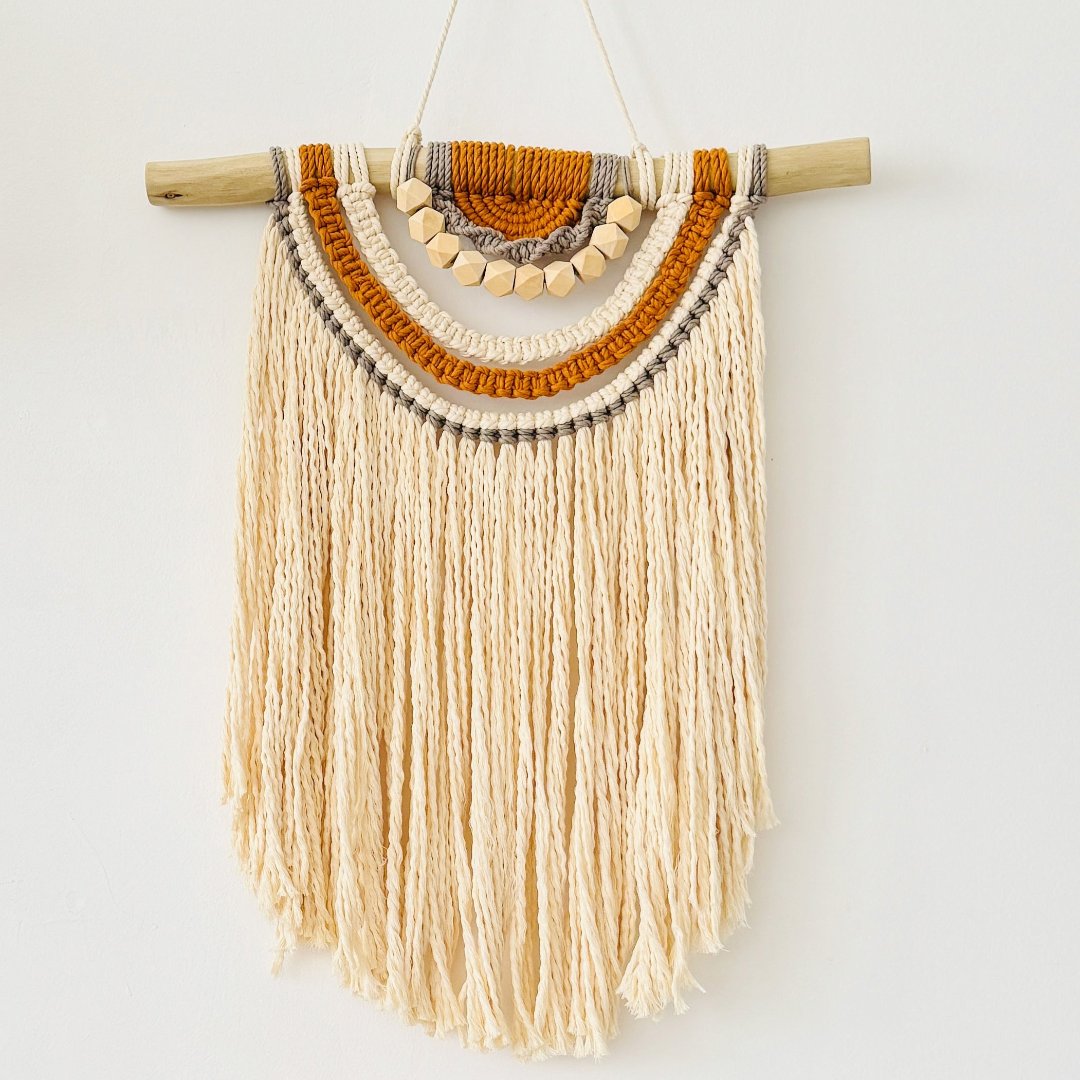 מקרמה לקיר "שלוות המדבר" MACRAME WALL HANGER