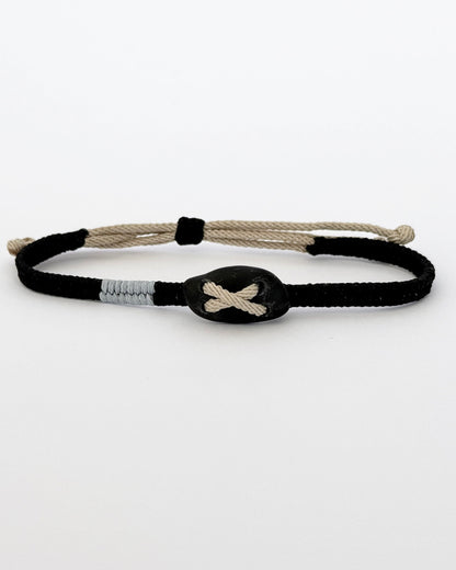 צמיד מקרמה עם חלוק נחל טבעי , עיצוב מינימליסטי בעבודת יד